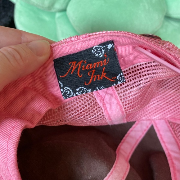 TLC Miami Ink Embroidered Sparrow + Rose Tattoo, Pink Mesh Snapback Trucker Hat - Picture 10 of 12